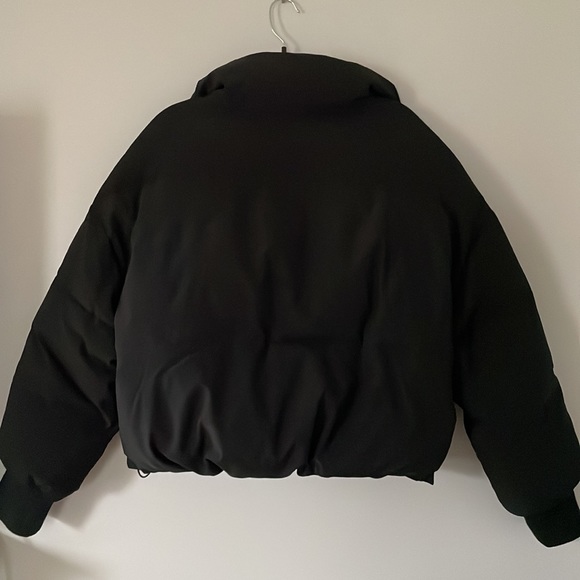 Black puffer jacket - Picture 4 of 7